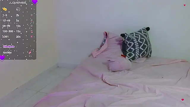 Snapshot of kimwii1 chatting on 03/06/26, 05:15 kimwii1 online show from 03/06/26, 05:15