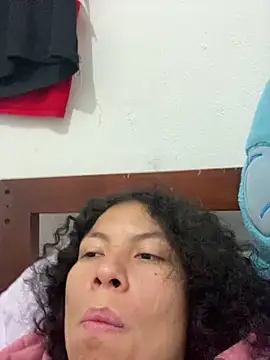 Zoe-yanin online show from 04/28/26, 08:25
