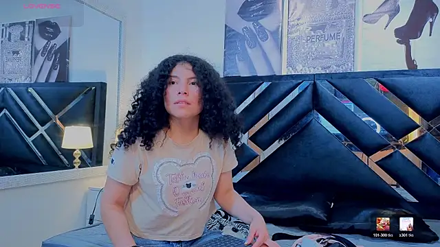 Zoe-yanin online show from 05/05/26, 06:49
