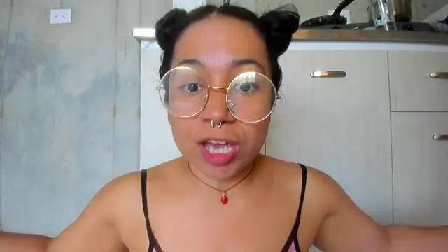 chiarafustox online show from 04/26/26, 03:21
