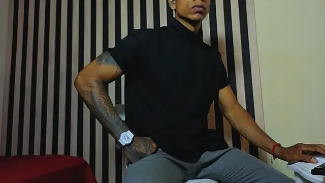 Snapshot of big_dante77 chatting on 03/25/26, 08:37 big dante77 online show from 03/25/26, 08:37