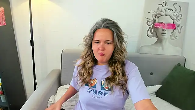LilyBel online show from 06/16/26, 01:30