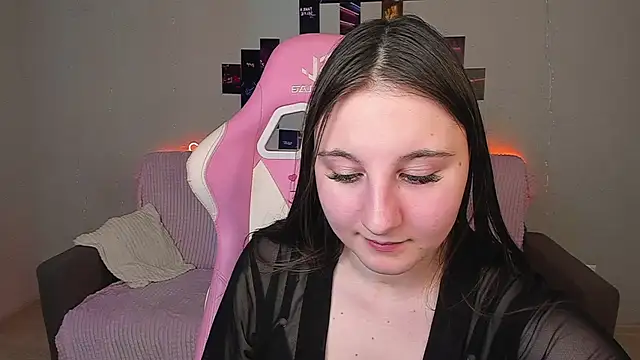 Snapshot of EvaxCharm chatting on 03/11/26, 08:09 EvaxCharm online show from 03/11/26, 08:09