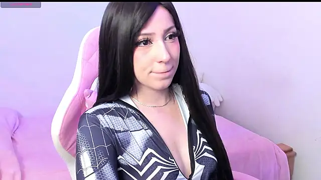 Snapshot of LoveMaki444 chatting on 02/06/26, 05:34 LoveMaki444 online show from 02/06/26, 05:34