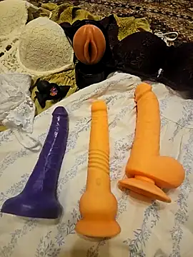 Snapshot of OpethMidnight chatting on 02/19/26, 10:00 OpethMidnight online show from 02/19/26, 10:00