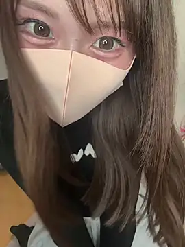 momo mm online show from 05/04/26, 11:28