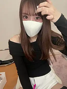 momo mm online show from 05/07/26, 03:01
