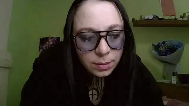 Snapshot of MillaSourety chatting on 03/04/26, 04:46 MillaSourety online show from 03/04/26, 04:46