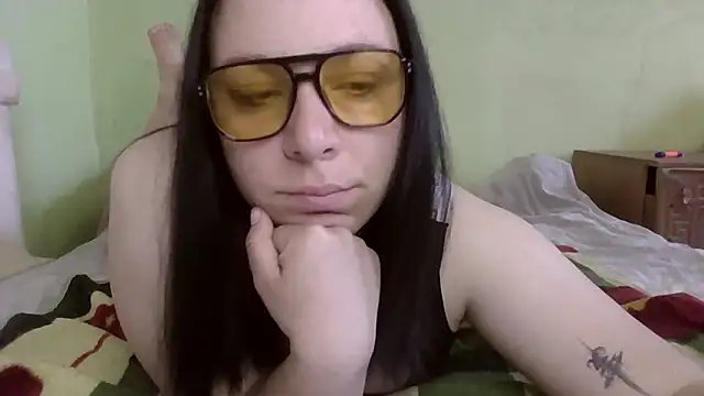 Snapshot of MillaSourety chatting on 03/24/26, 07:46 MillaSourety online show from 03/24/26, 07:46
