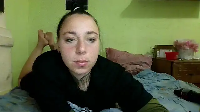 Snapshot of MillaSourety chatting on 07/18/26, 09:18 MillaSourety online show from 07/18/26, 09:18