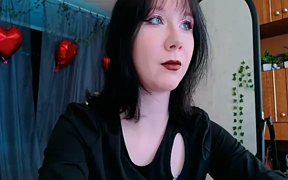 Snapshot of marty_bree chatting on 03/27/26, 12:05 marty bree online show from 03/27/26, 12:05