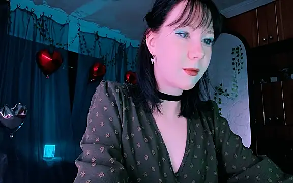 Snapshot of marty_bree chatting on 04/13/26, 05:07 marty bree online show from 04/13/26, 05:07
