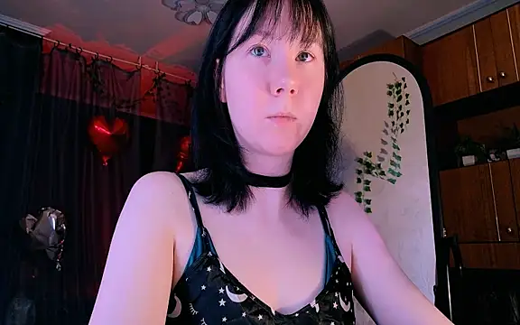 Snapshot of marty_bree chatting on 04/15/26, 05:31 marty bree online show from 04/15/26, 05:31