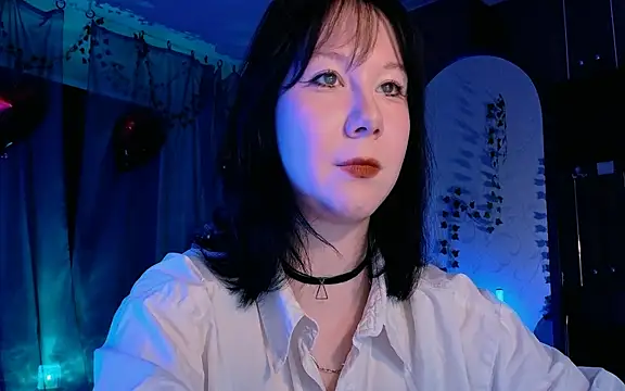 Snapshot of marty_bree chatting on 04/18/26, 05:17 marty bree online show from 04/18/26, 05:17