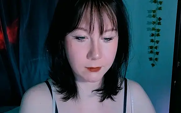Snapshot of marty_bree chatting on 04/19/26, 06:10 marty bree online show from 04/19/26, 06:10