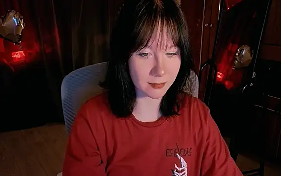 Snapshot of marty_bree chatting on 04/23/26, 07:49 marty bree online show from 04/23/26, 07:49