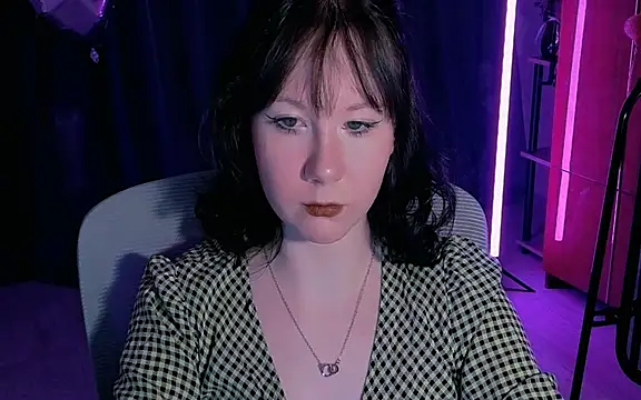 Snapshot of marty_bree chatting on 05/06/26, 05:18 marty bree online show from 05/06/26, 05:18