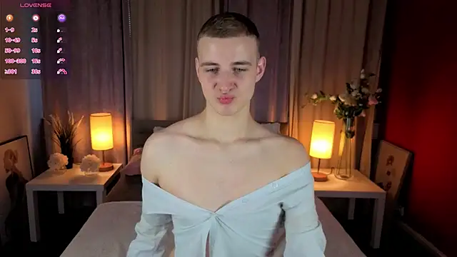 Snapshot of HereAlexColee chatting on 02/03/26, 02:22 HereAlexColee online show from 02/03/26, 02:22