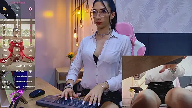 kylliefox  online show from 04/25/26, 01:41