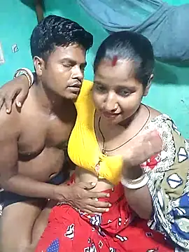 Snapshot of Your_deshibhabi25years chatting on 07/04/26, 12:44 Your deshibhabi25years online show from 07/04/26, 12:44