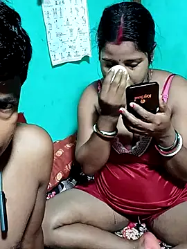 Snapshot of Your_deshibhabi25years chatting on 07/23/26, 10:08 Your deshibhabi25years online show from 07/23/26, 10:08