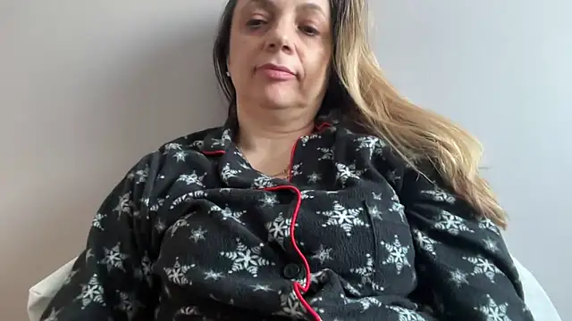 Snapshot of ShyFlameLive chatting on 02/13/26, 01:18 ShyFlameLive online show from 02/13/26, 01:18