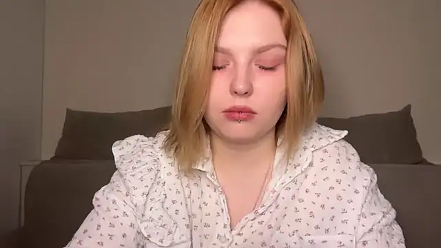 Ophelia Ritz online show from 04/27/26, 10:19