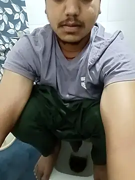 chocolatesboy143 online show from 05/07/26, 11:43