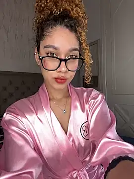 Sienna brunette online show from 03/18/26, 12:41