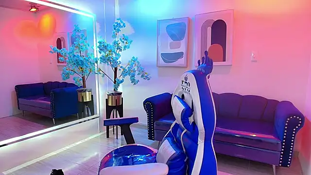 Zoe 18T online show from 03/14/26, 07:30