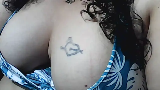 Snapshot of Danavane22 chatting on 02/21/26, 08:10 Danavane22 online show from 02/21/26, 08:10