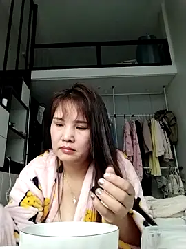 Snapshot of Coies_bidae chatting on 03/18/26, 08:39 Coies bidae online show from 03/18/26, 08:39