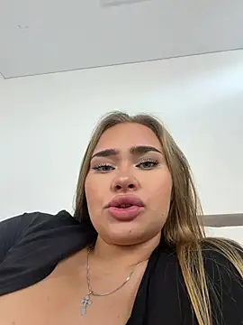 Snapshot of MonicaWestt chatting on 07/23/26, 07:17 MonicaWestt online show from 07/23/26, 07:17