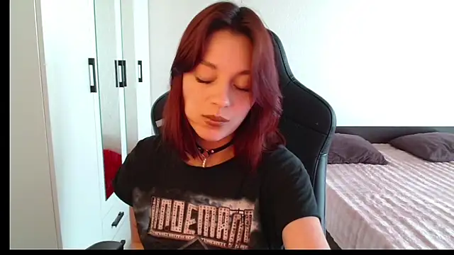 Snapshot of Eva_Avea chatting on 03/31/26, 09:10 Eva Avea online show from 03/31/26, 09:10