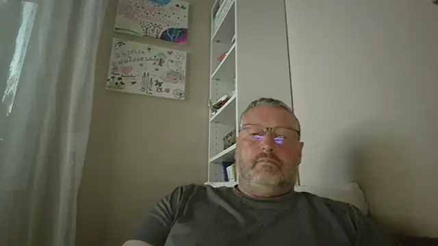 doudou310 online show from 04/27/26, 04:10