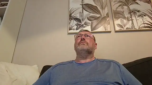 doudou310 online show from 05/04/26, 03:46