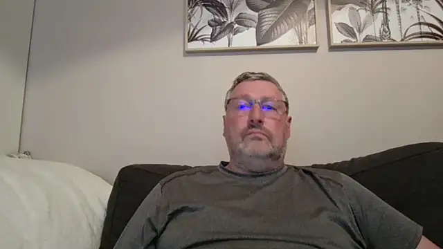doudou310 online show from 05/08/26, 03:12