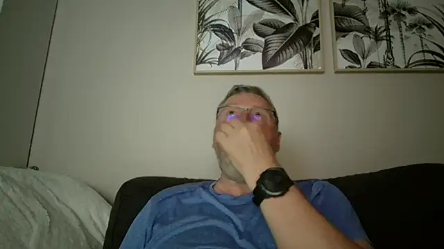 doudou310 online show from 05/10/26, 04:39
