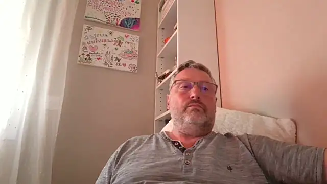 doudou310 online show from 05/11/26, 02:45