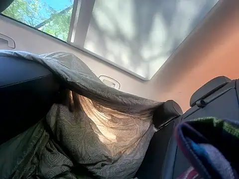 Snapshot of makemestayhard chatting on 03/22/26, 04:32 makemestayhard online show from 03/22/26, 04:32