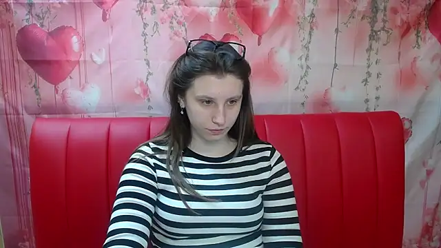 LilianaShine online show from 05/06/26, 05:03