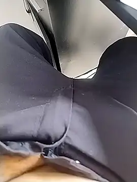 Snapshot of homem-amador chatting on 03/12/26, 05:08 homem-amador online show from 03/12/26, 05:08