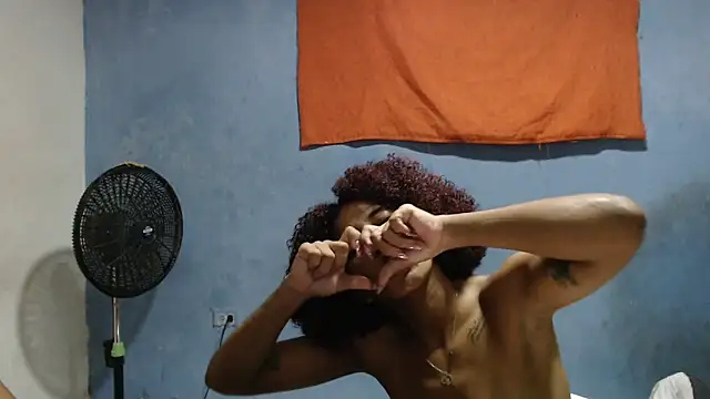 Snapshot of mamacitasxxx chatting on 02/13/26, 07:54 mamacitasxxx online show from 02/13/26, 07:54