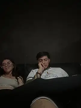 Snapshot of Winniedepootha chatting on 03/05/26, 05:03 Winniedepootha online show from 03/05/26, 05:03