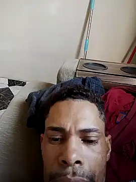 Snapshot of miximilian chatting on 03/15/26, 06:47 miximilian online show from 03/15/26, 06:47