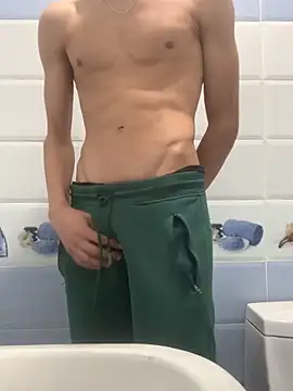 Snapshot of Spoo69 chatting on 04/03/26, 01:25 Spoo69 online show from 04/03/26, 01:25