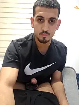 Snapshot of Bigcock311303 chatting on 03/26/26, 04:01 Bigcock311303 online show from 03/26/26, 04:01