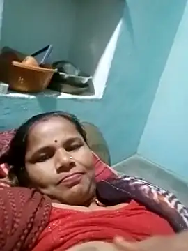 Snapshot of Pooja_sahu chatting on 02/05/26, 02:33 Pooja sahu online show from 02/05/26, 02:33