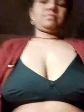 Snapshot of Pooja_sahu chatting on 03/15/26, 08:26 Pooja sahu online show from 03/15/26, 08:26