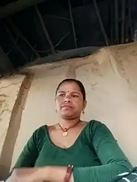 Snapshot of Pooja_sahu chatting on 03/17/26, 02:05 Pooja sahu online show from 03/17/26, 02:05